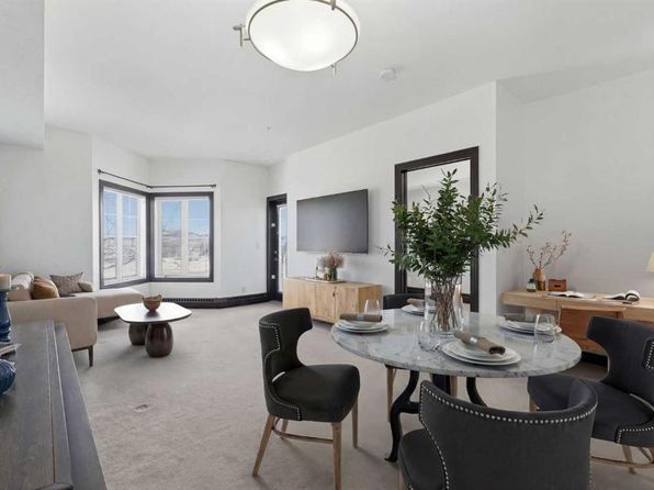 30 SW Royal Oak Plz NW #242, Calgary, AB T3G 0C1