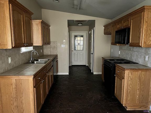 5th image of 17290 Rennes Rd