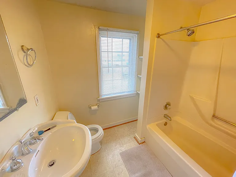 27 W All Saints St #27 — Photo 8
