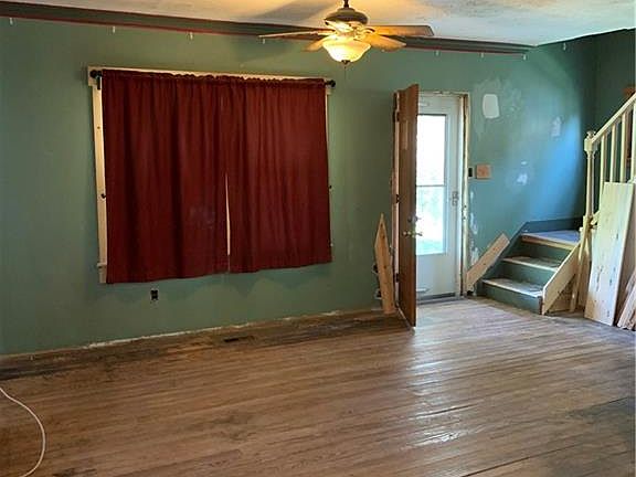 5th image of 1642 Huffman Ave