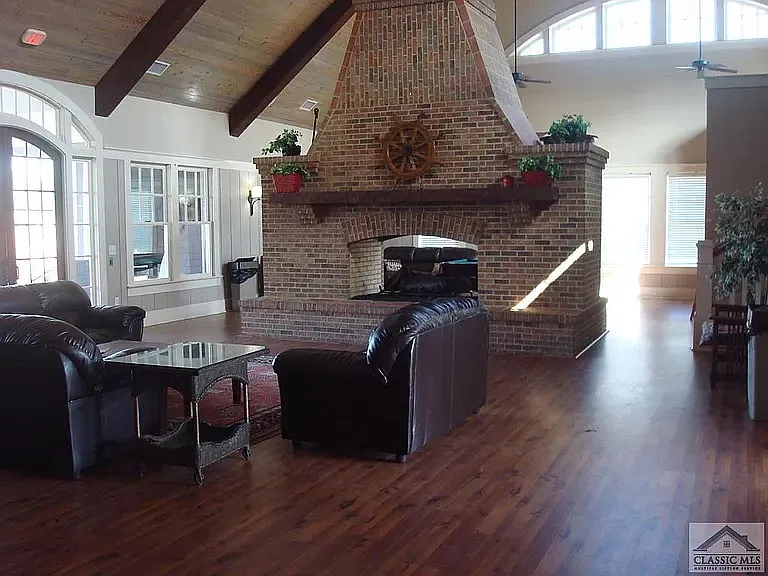 1035 Barnett Shoals Rd #233 — Photo 2