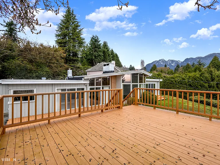 915 Eyremount Dr — Photo 33