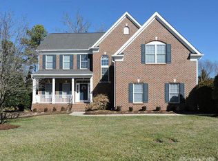 9204 Club Hill Dr, Raleigh, NC 27617