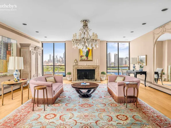 30 Beekman Place PENTHOUSE image 2 of 14