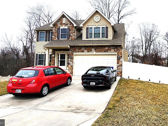 5th image of 301 Buckworth Ct