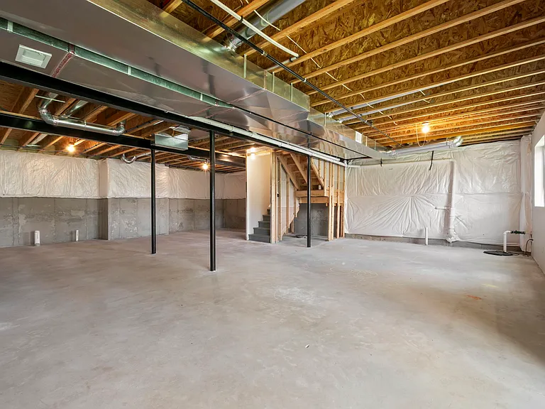 63770 Dequindre Rd — Photo 55