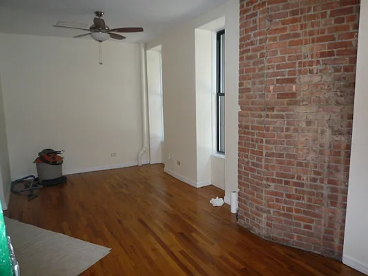 Rented by New Yorker Realty | media 34