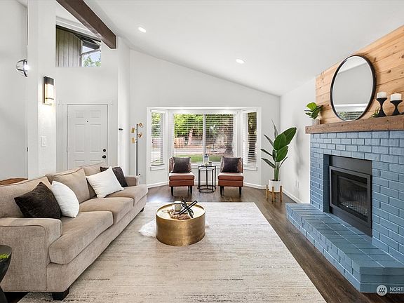 3rd image of 19008 34th Avenue E