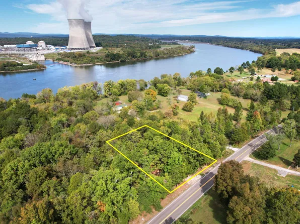 6100 River Rd, Decatur, TN 37322