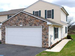 2592 Daniels Ln, Quakertown, PA 18951
