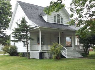 904 Forest Pkwy, Crystal Falls, MI 49920
