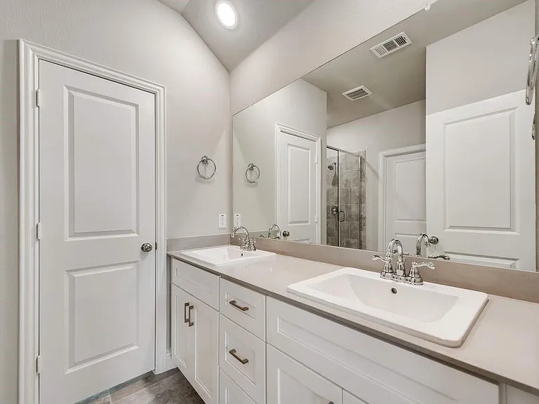 1080 Norias Dr — Photo 13