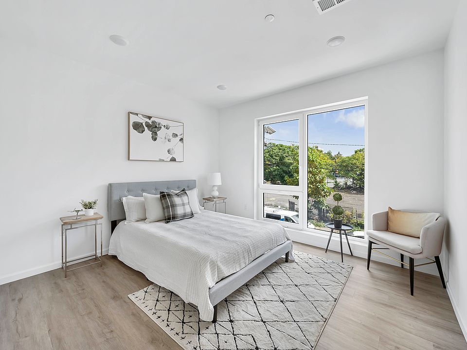 1st image of 15-19 S 13th St #205