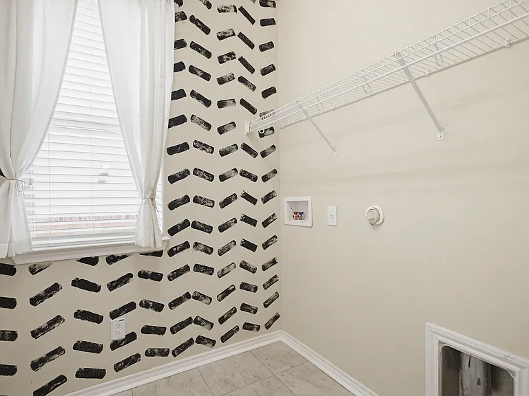 12427 Lincoln Crk — Photo 10