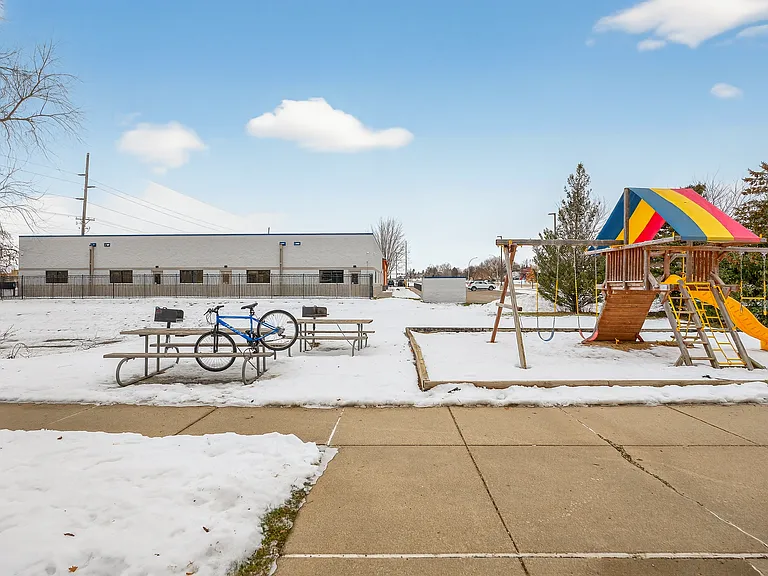 Valleyhigh — Photo 15
