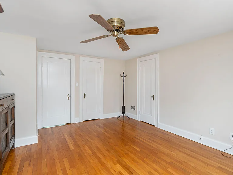 1001 Lyndhurst Rd — Photo 15