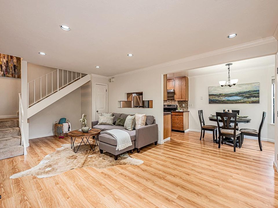 1st image of 319 Silvio Lane
