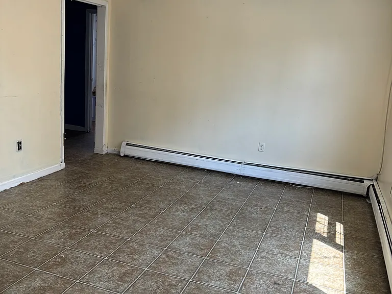 800 2nd Ave #2 — Photo 1