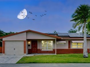 6517 NW 58th St, Tamarac, FL 33321