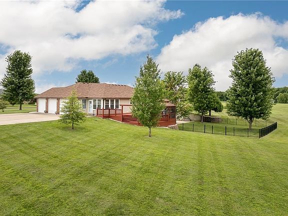 3rd image of 7720 SE Delwood Dr