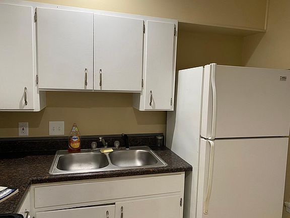 4th image of 2030 Menard Hwy APT 9