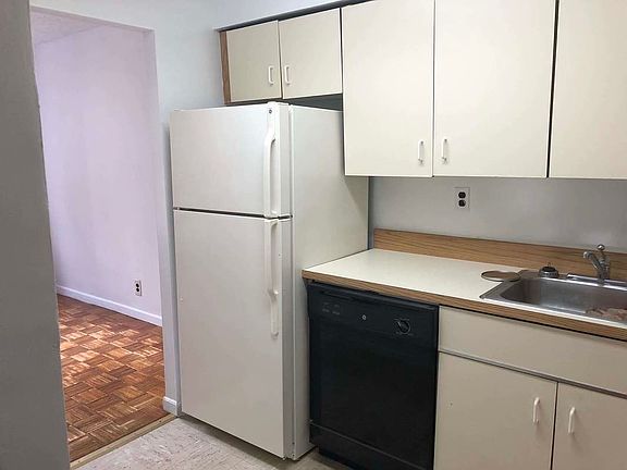4th image of 6623 Austin St APT 6C