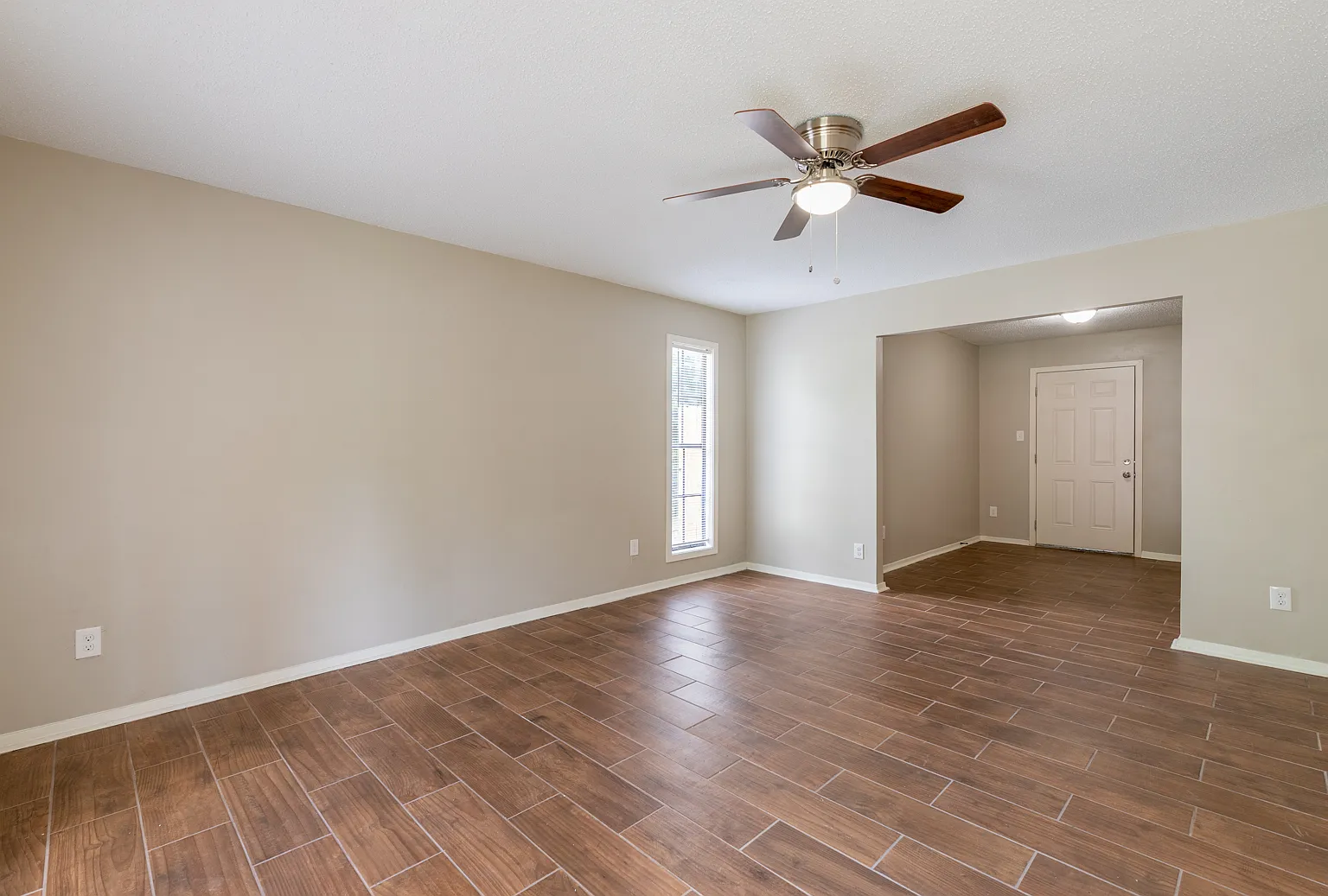 3869 Winwood - Unit 1 — Photo 4