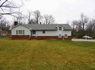 6902 Westlawn Dr, Fort Wayne, IN 46804