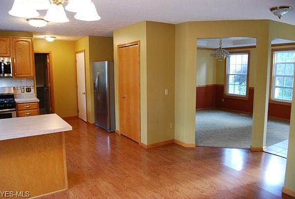 5th image of 1072 Dover Dr