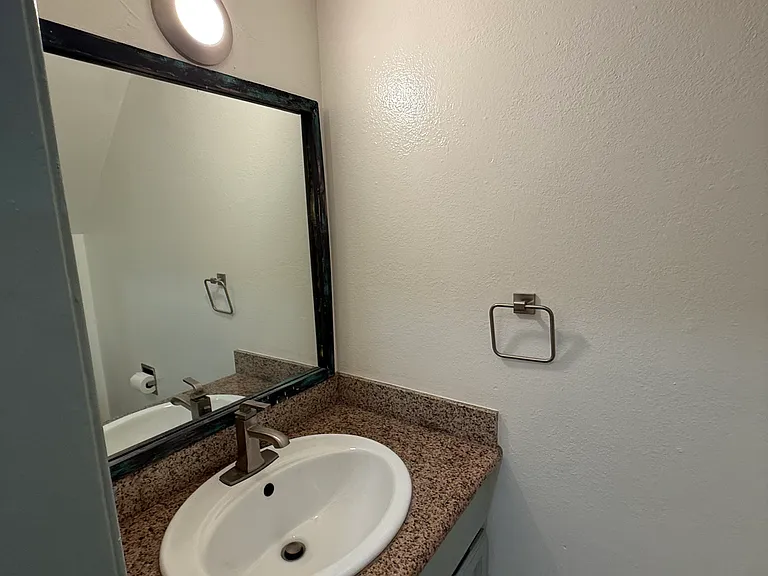 1399 Terra Nova Blvd — Photo 21