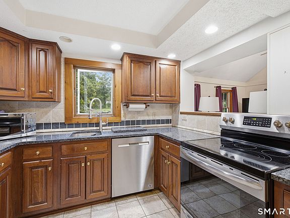 2nd image of 370 Levita Road