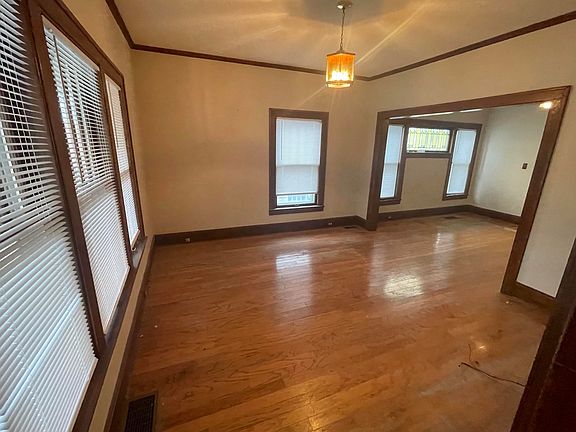 4th image of 1535 North Ave NE