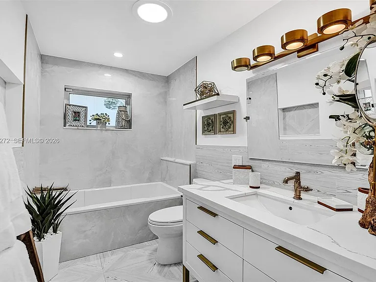 1230 Adams St — Photo 17