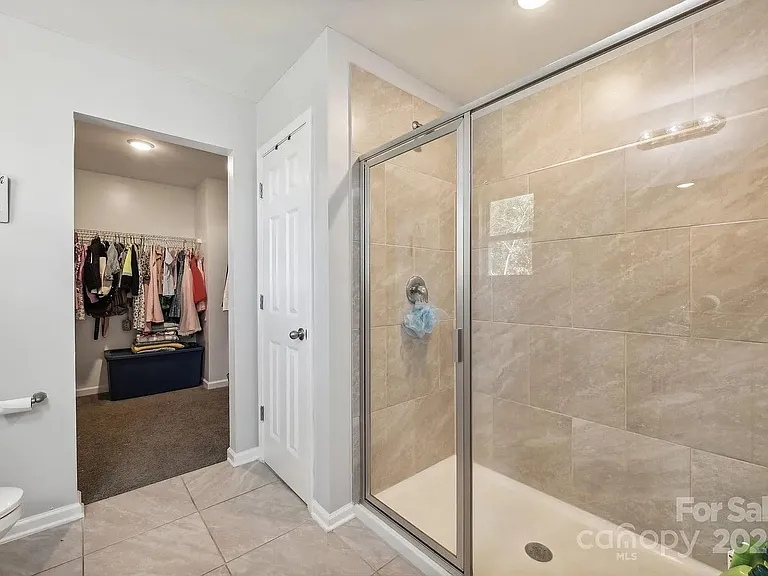 7608 Denbur Dr — Photo 16