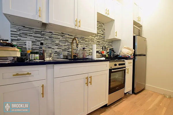 Rented by null | media 33