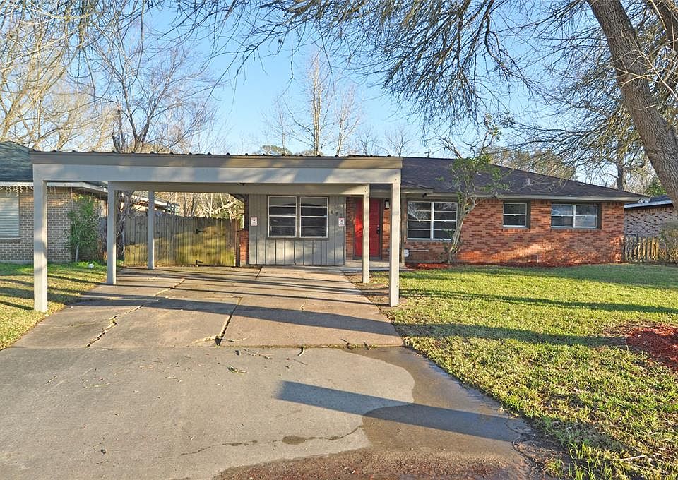 1st image of 318 Greenwood Dr