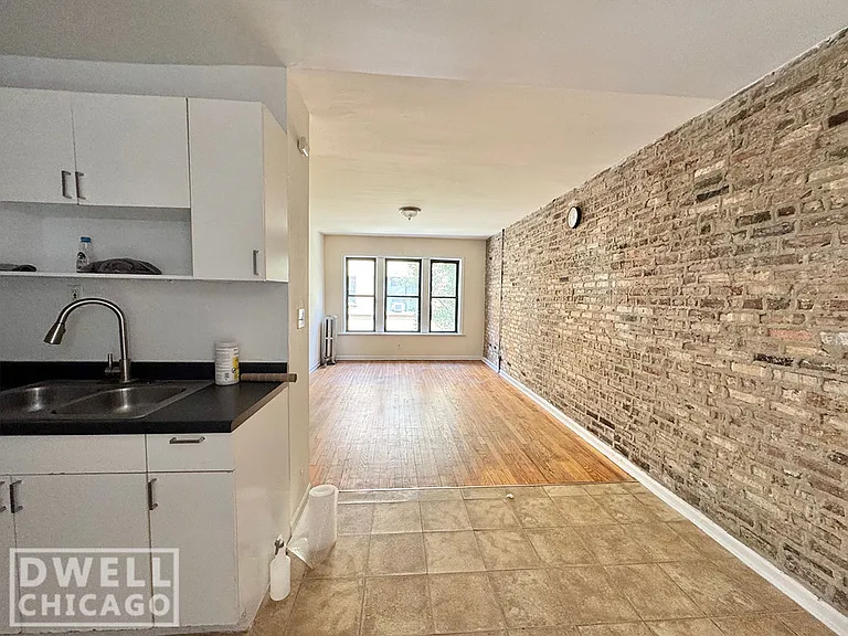 3309 W Fullerton Ave #1A — Photo 3