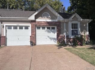1422 Eagles Way Ct, Hazelwood, MO 63042