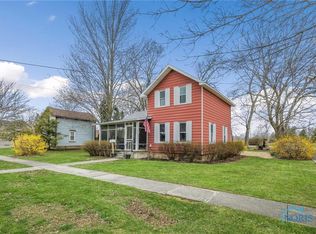 302 W 7th St, Genoa, OH 43430