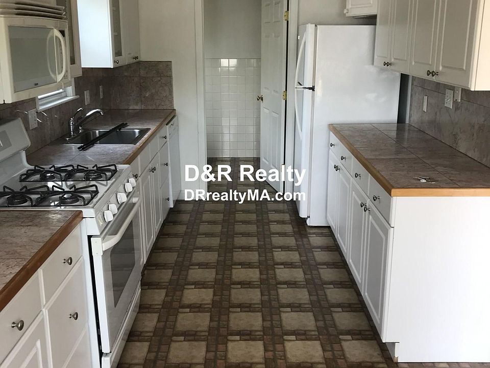 1st image of 329 Alewife Brook Pkwy #2