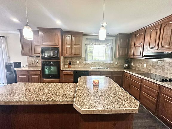 5th image of 11525 Occohannock Rd