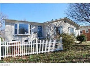 2707 Chantilly Pl, Greensboro, NC 27407