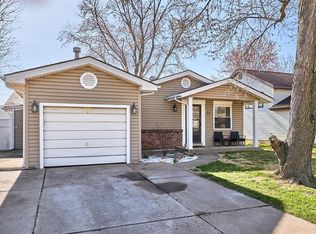 13 Southwinds Dr, Saint Peters, MO 63376