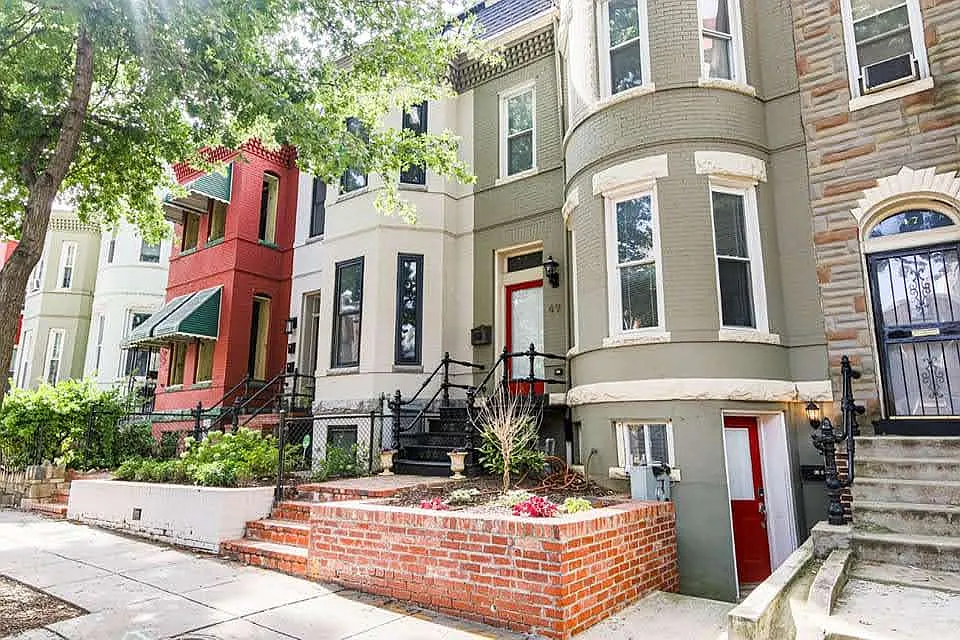 Building Photo - 49 Quincy Pl NE #2