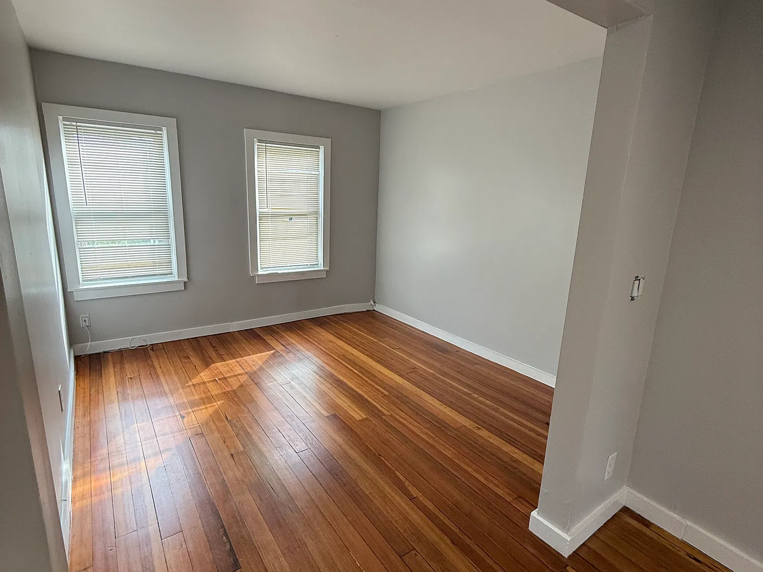 2 bed, 950 sqft, $1,700 — Photo 4
