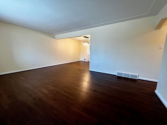 3rd image of 4155 Pierce St