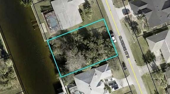 4th image of 27 Claridge Ct N