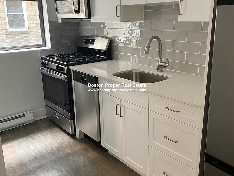81 Park Dr #3 — Photo 3