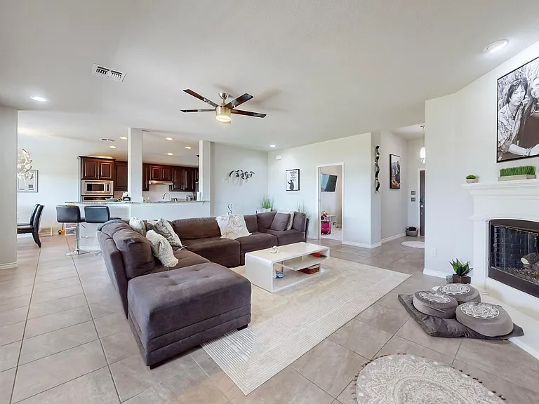 997 Shady Lane Dr — Photo 10