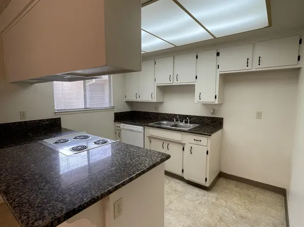 1720 Floyd Ave, Modesto, CA